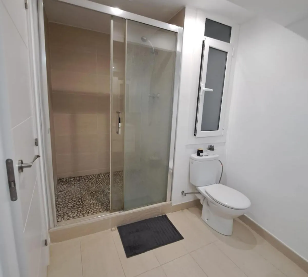 Habitacion Doble En Piso Compartido Apartment Premia De Mar Homestay