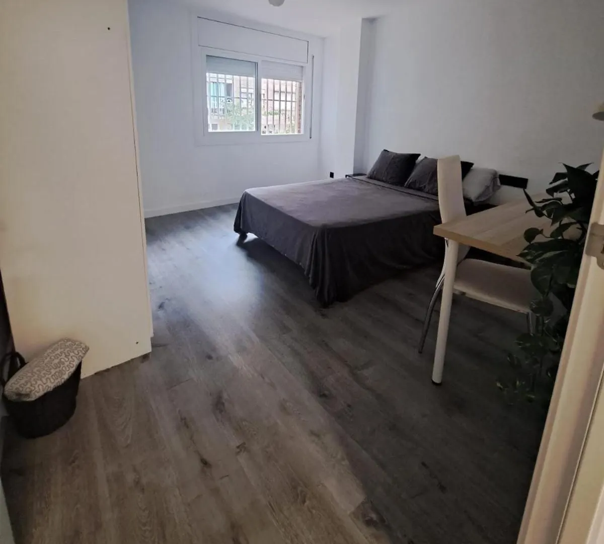 Habitacion Doble En Piso Compartido Apartment Premia De Mar 0*,  Spain