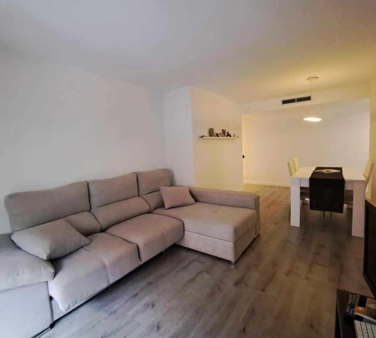 Habitacion Doble En Piso Compartido Apartment Premia De Mar Homestay